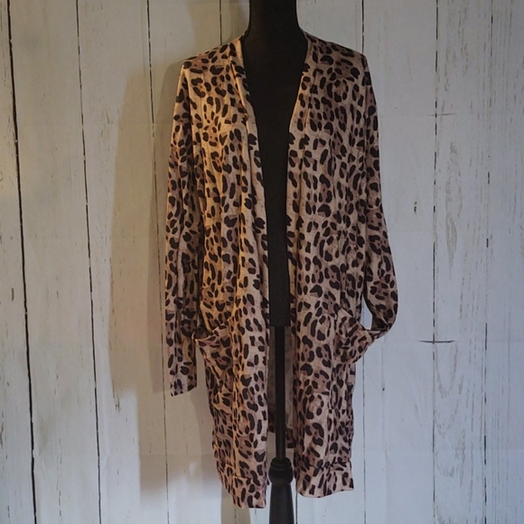 NWOT Lightweight Cozy Pocket Cardigan LeopardCreme - Picture 5 of 7